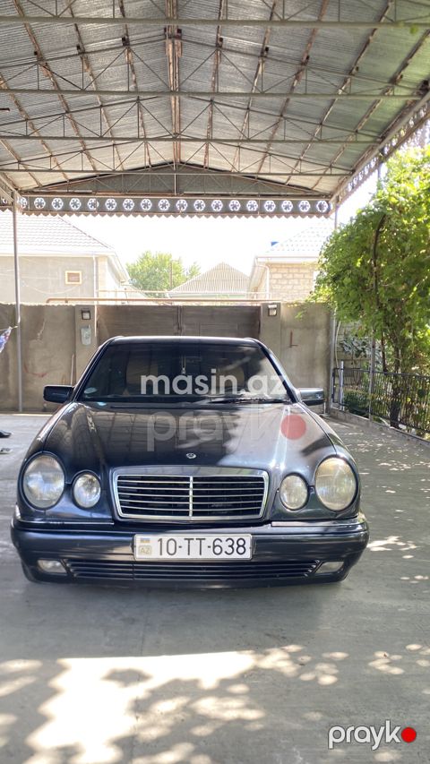 Mercedes E 230 — Şirvan