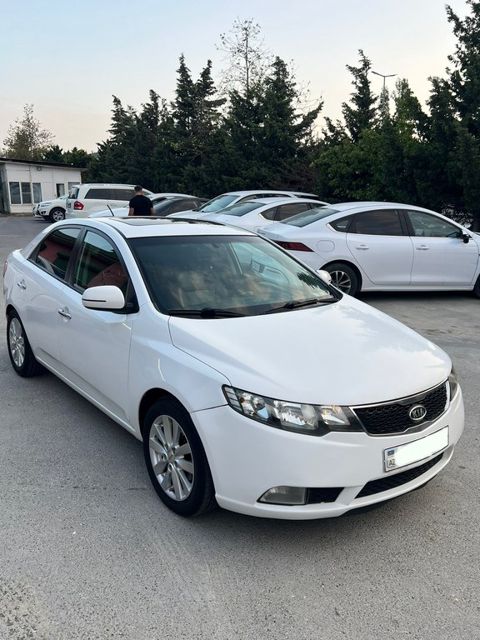 Kia Cerato, 1.6 L, 2010 il, 280 100 km — Bakı