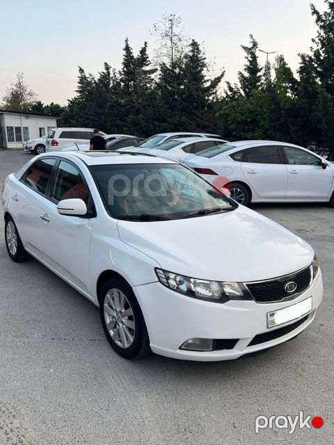 Kia Cerato, 1.6 L, 2010 il, 280 100 km