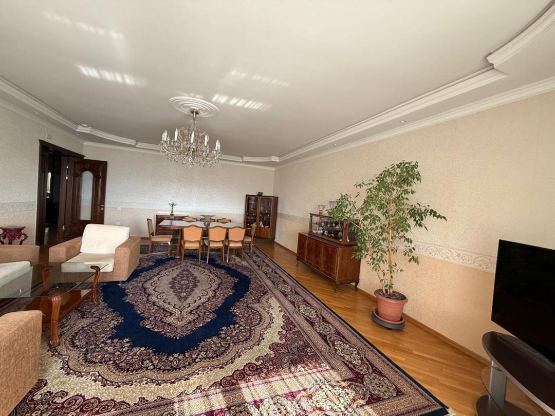 İcarəyə verilir 4 otaqlı yeni tikili 200 m² — Mənzil, Bakı (6)