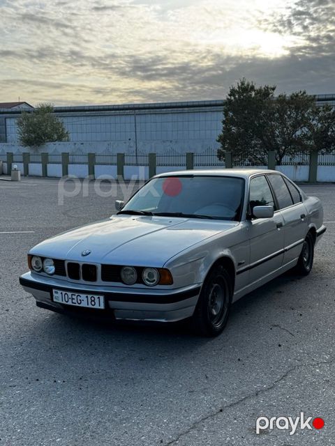 BMW 525, 2.5 L, 1995 il, 254 560 km