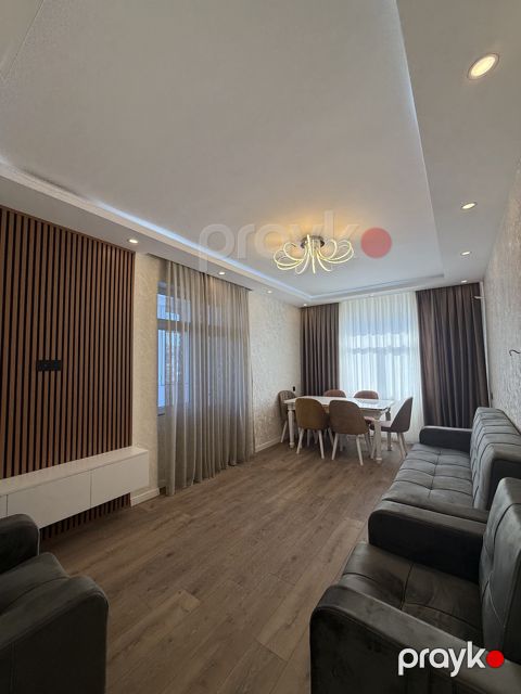 Satılır 2 otaqlı köhnə tikili 65 m²