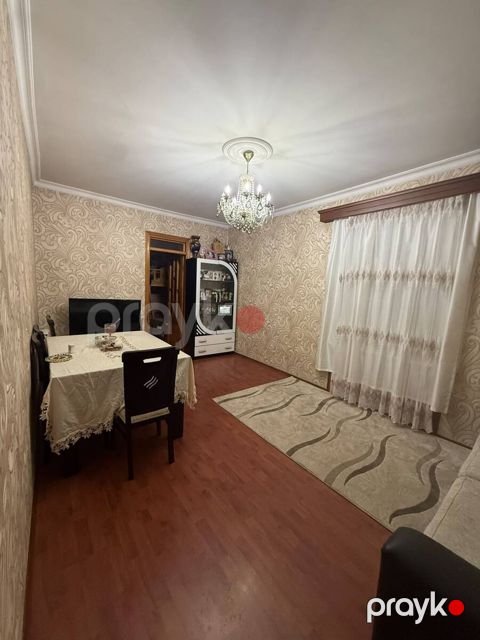 Satılır 3 otaqlı köhnə tikili 70 m²
