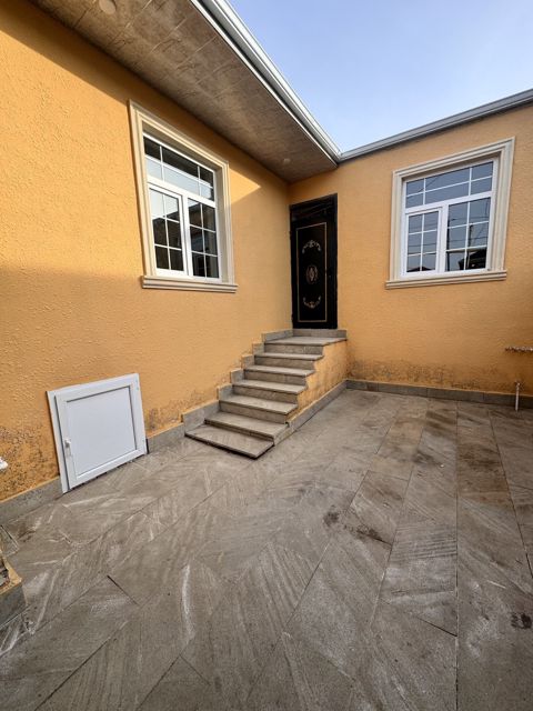 Satılır 3 otaqlı həyət evi/bağ evi 60 m² — Bakı