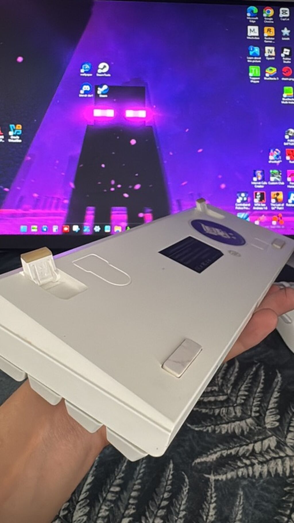 Blue swıtch 63% keyboard rgb tam ıdealdı ışlemılmeyın swıtchlerınde — Klaviaturalar və siçanlar, Mehdiabad (2)