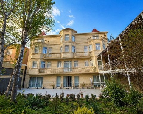 Satılır obyekt 800 m² — Bakı