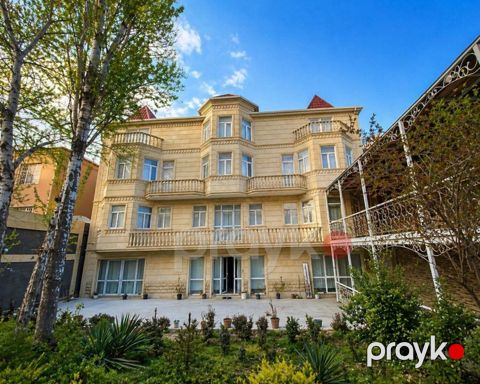 Satılır obyekt 800 m²