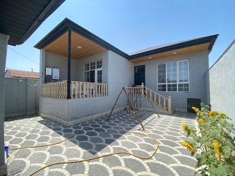 Satılır 4 otaqlı həyət evi/bağ evi 110 m² — Bakı