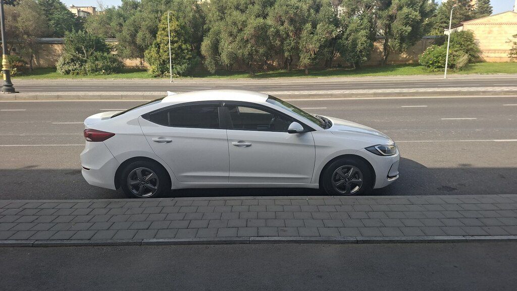 Hyundai Avante, 1.6 L, 2017 il, 146 000 km — Avtomobillər, Bakı (3)