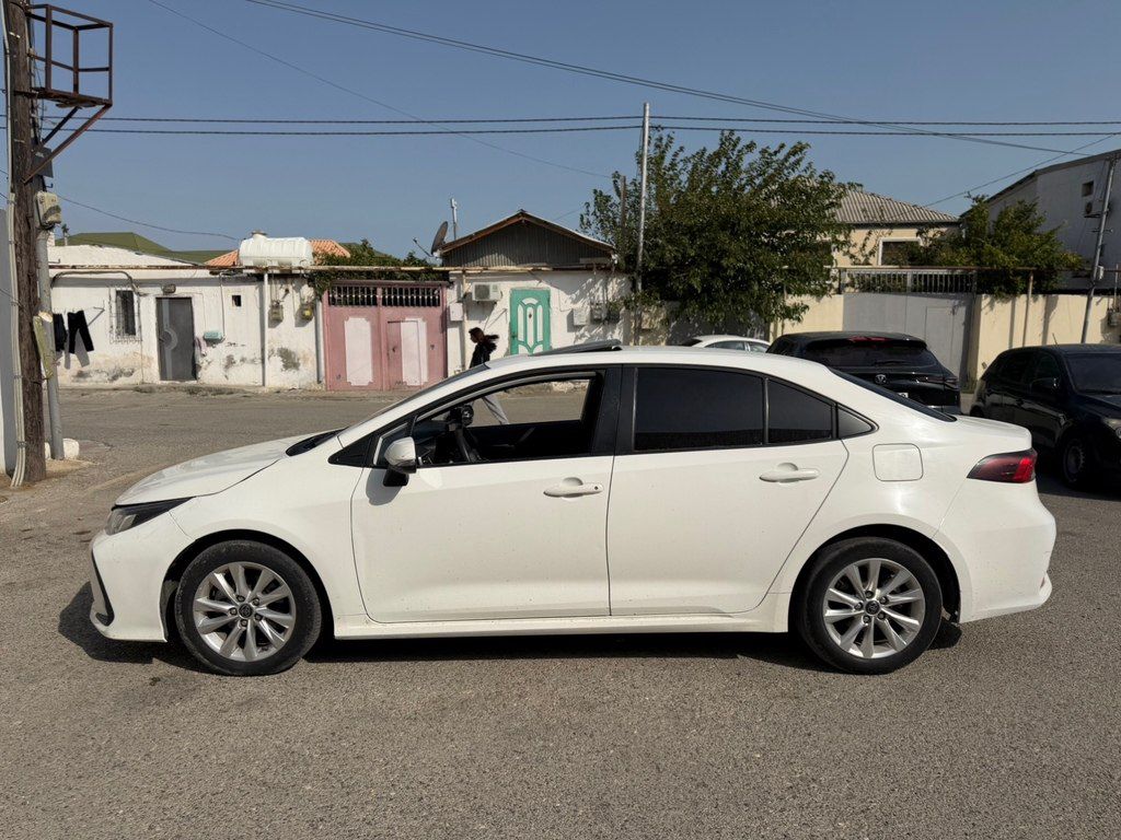Toyota Corolla, 1.5 L, 0.85 kWh, 2024 il, 108 000 km — Avtomobillər, Bakı (8)