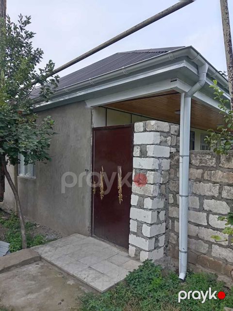 Həyət evi kirayə verilir, Qazax r