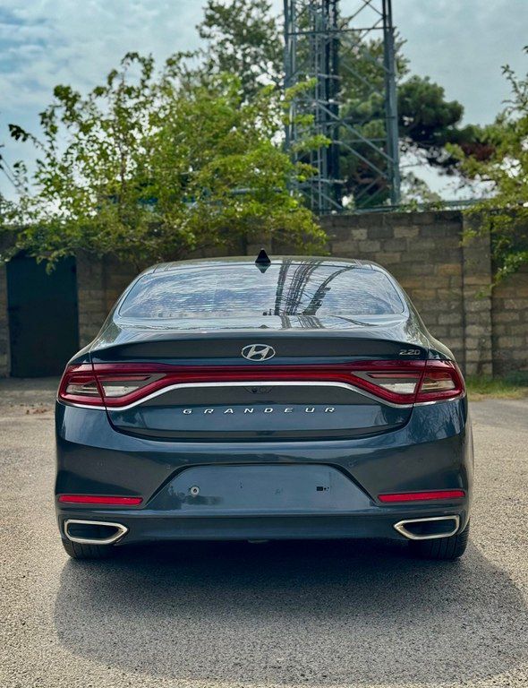 Hyundai Grandeur, 2.2 L, 2018 il, 135 000 km — Avtomobillər, Bakı (4)