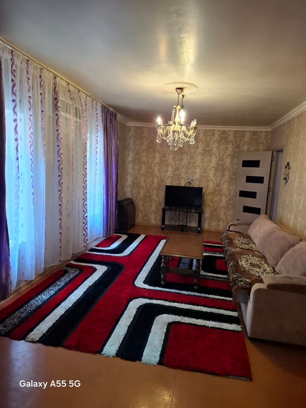 Salam ev Saray qəsəbəsində yerləşir.Saray İnternatın kuruquna yaxın — Ev, villa, Saray (2)