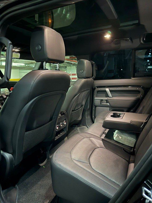 Land Rover Defender, 3.0 L, 2024 il, 20 117 km — Avtomobillər, Bakı (12)