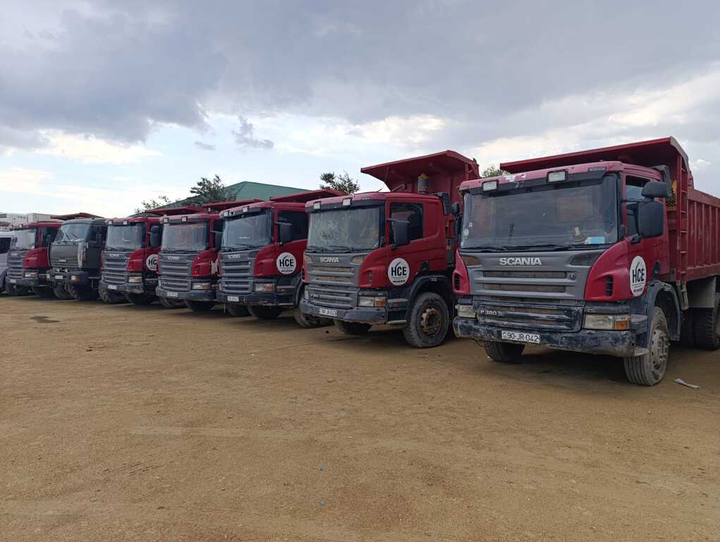 Özüboşaldan "Scania", 2011 il — Yük avtomobilləri və qoşqular, Bakı
