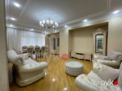 İcarəyə verilir 3 otaqlı yeni tikili 148 m²