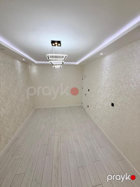Satılır 2 otaqlı köhnə tikili 45 m²