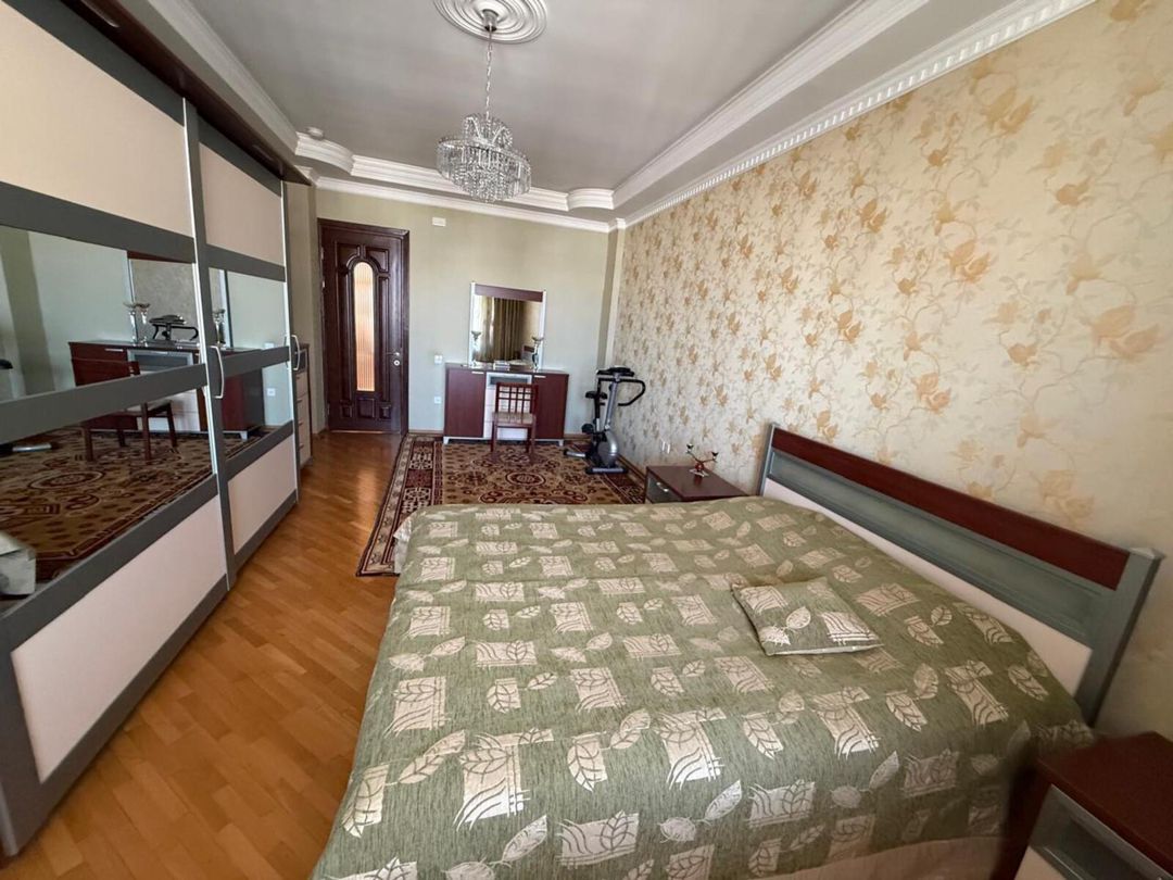 İcarəyə verilir 4 otaqlı yeni tikili 211 m² — Mənzil, Bakı (5)