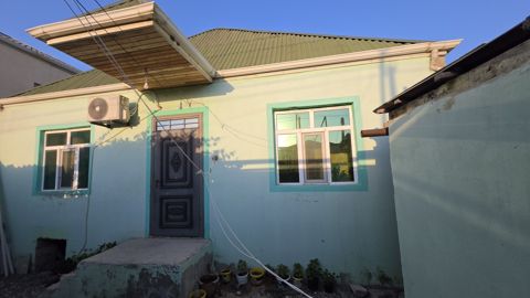 Satılır 4 otaqlı həyət evi/bağ evi 90 m² — Bakı