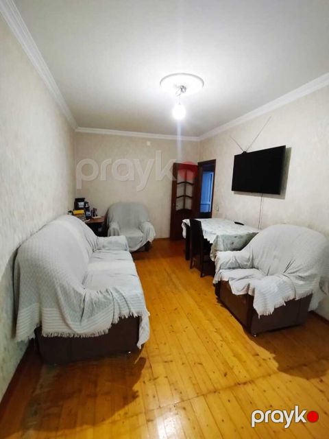 Satılır 2 otaqlı köhnə tikili 54 m²