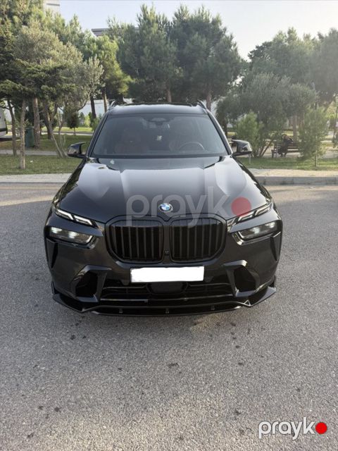BMW X7, 3.0 L, 2025 il, 18 000 km