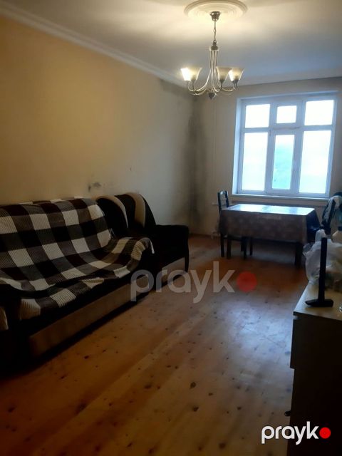 İcarəyə verilir 2 otaqlı köhnə tikili 54 m²