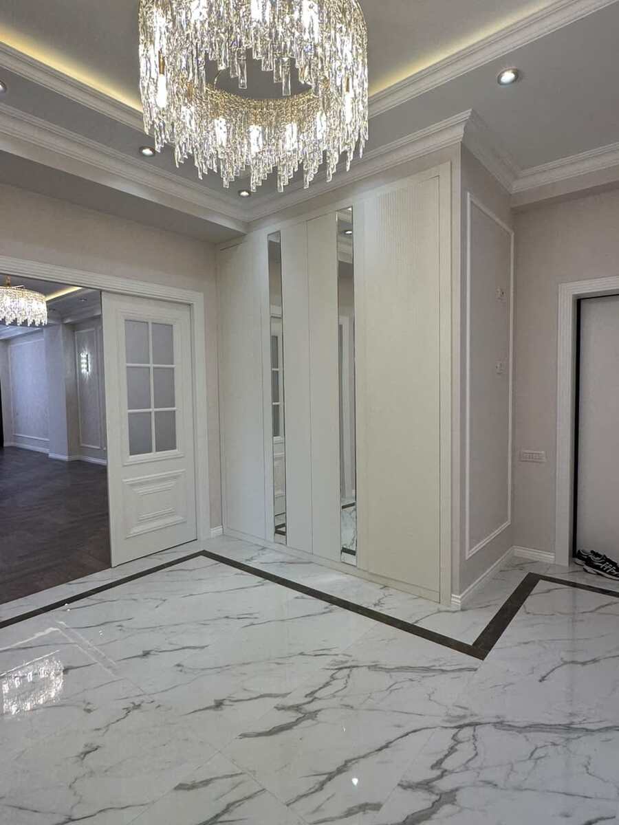 Satılır 4 otaqlı yeni tikili 200 m² — Mənzil, Bakı (2)