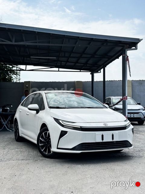 Toyota Corolla, 1.8 L, 0.85 kWh, 2026 il, yeni