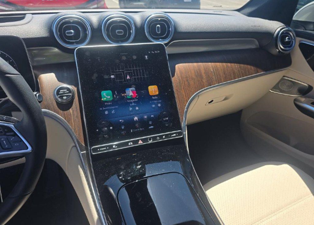 Mercedes GLC 300, 2.0 L, 2025 il, 6 468 km — Avtomobillər (12)