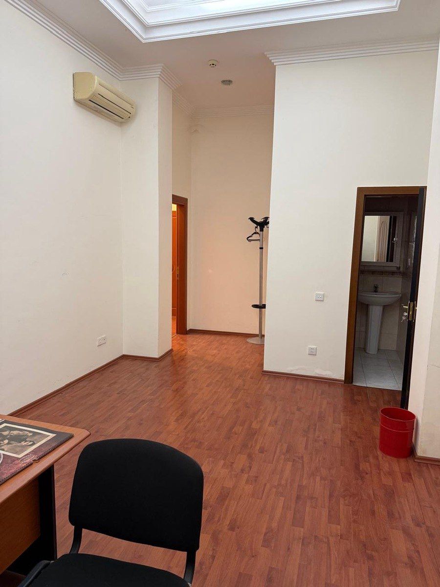 İcarəyə verilir 7 otaqlı ofis 240 m² — Ofis, Bakı (11)