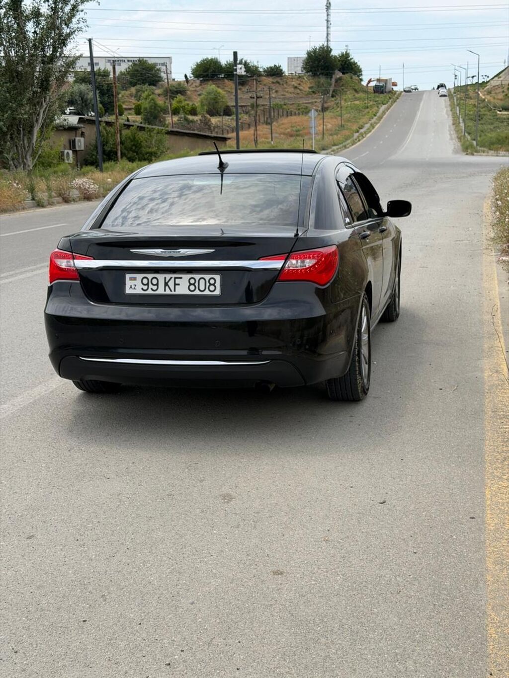 Chrysler 200, sedan, qara rəng. - Xarici görünüş: parlaq qara kuzov — Avtomobillər, Sumqayıt (3)