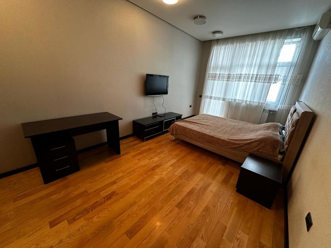 İcarəyə verilir 4 otaqlı yeni tikili 191 m² — Mənzil, Bakı (4)