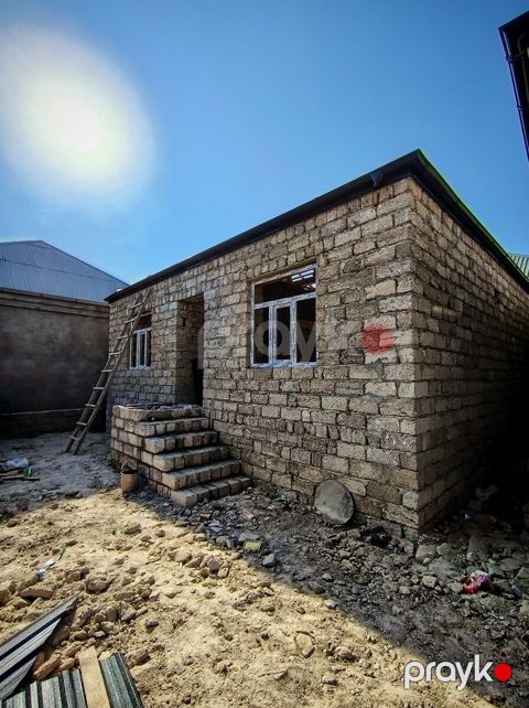 Həyət evi, Binə qəs
