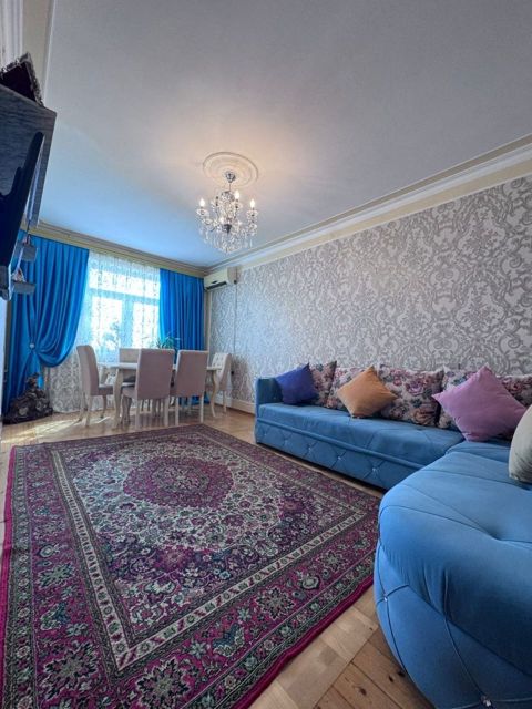 Satılır 3 otaqlı köhnə tikili 70 m² — Bakı