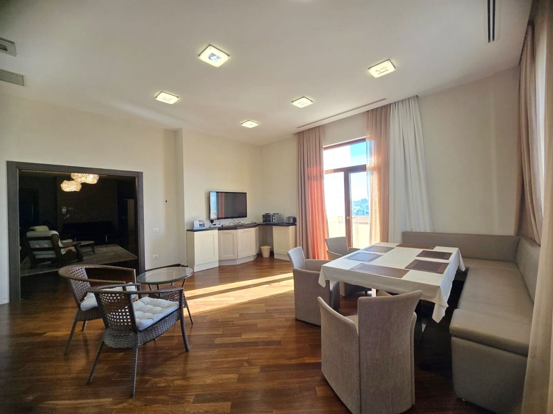 İcarəyə verilir 4 otaqlı yeni tikili 300 m² — Mənzil, Bakı (8)