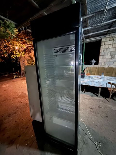İki ədəd soyuducu satılır – hər ikisi işləkdir. Ümumi qiymət: 350 — Bakı