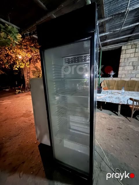 İki ədəd soyuducu satılır – hər ikisi işləkdir. Ümumi qiymət: 350 — Bakı