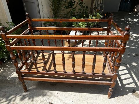 Uşaq çarpayısı — Bakı