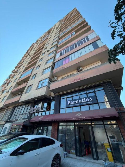 Satılır 3 otaqlı yeni tikili 120 m² — Bakı