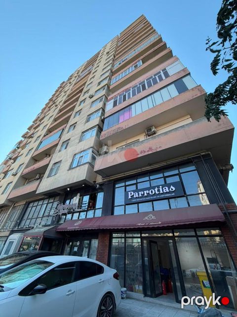 Satılır 3 otaqlı yeni tikili 120 m²