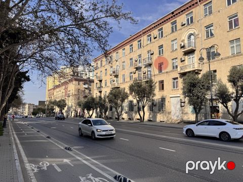 Satılır 3 otaqlı köhnə tikili 70 m²