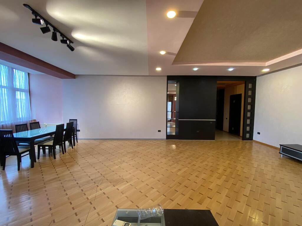 Satılır 4 otaqlı yeni tikili 220 m² — Mənzil, Bakı (7)
