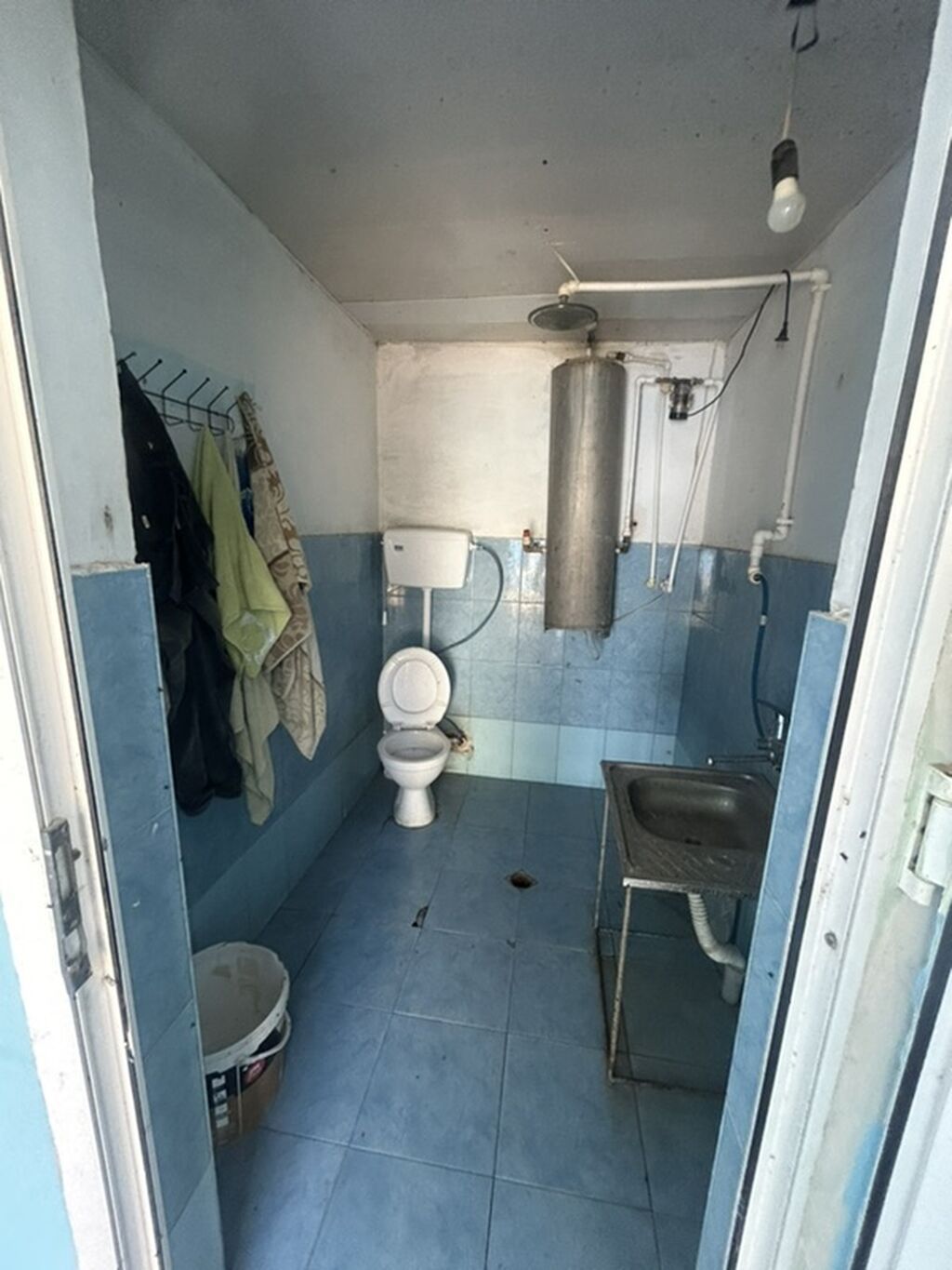 Ferma və təsərrüfat kompleksi - Bir neçə uzun korpusdan ibarət — Daşınmaz əmlak, Bakı (6)