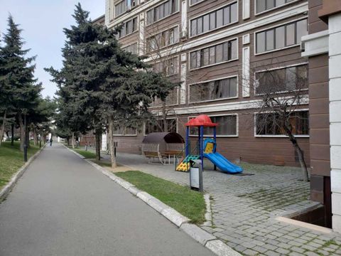 Satılır obyekt 100 m² — Bakı