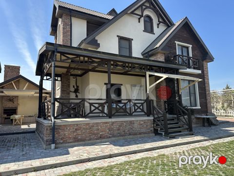 Satılır 6 otaqlı həyət evi/bağ evi 300 m²