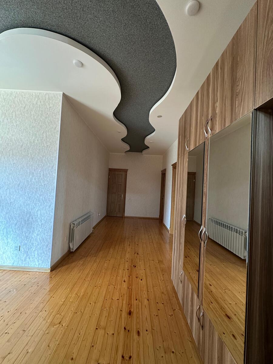 Satılır 6 otaqlı həyət evi/bağ evi 300 m² — Ev, villa, Bakı (9)