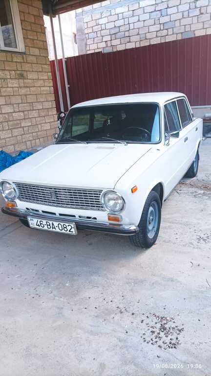 Lada (VAZ) 21011, 1.3 L, 1976 il, 300 000 km — Naftalan