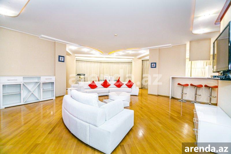 Kirayə (günlük) 4 otaqlı Yeni Tikili, 28 May metrosu, 28 Mall, Səbail rayonu — Mənzil, Bakı (2)