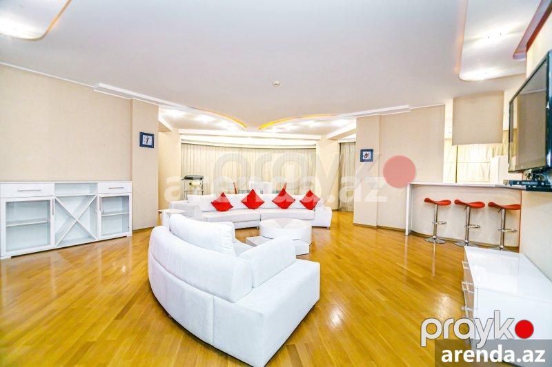 Kirayə (günlük) 4 otaqlı Yeni Tikili, 28 May metrosu, 28 Mall, Səbail rayonu — Mənzil, Bakı (2)