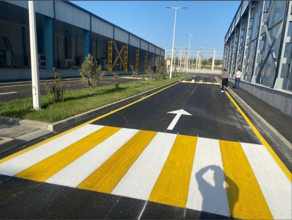 Yol xətt boyası — Təmir və inşaat, Bakı (3)
